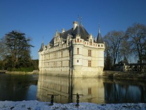 castle-of-azay-le-rideau-1122156_1920